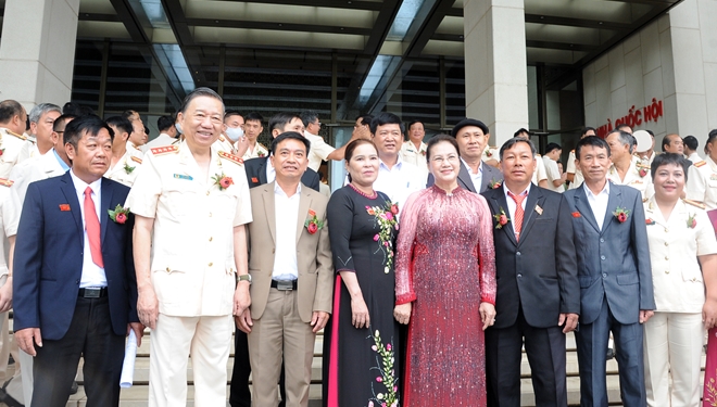 Chủ tịch Quốc hội Nguyễn Thị Kim Ngân; 13winvn Tô Lâm và các đại biểu dự buổi gặp mặt