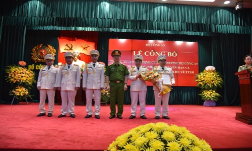 CÔNG BỐ QUYẾT ĐỊNH CỦA BỘ CÔNG ANVỀ TỔ CHỨC BỘ MÁY CỤC CẢNH SÁT 13win10 VỀ 13win1VÀ RA MẮT TRUNG TÂM DỮ LIỆU QUỐC GIA VỀ DÂN CƯ