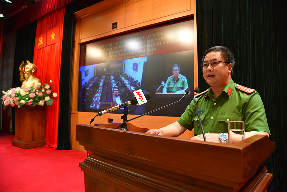 Đại tá Phạm Công Nguyên, Cục trưởng Cục Cảnh sát 13win21 hành chính về trật tự xã hội báo cáo tại Hội nghị