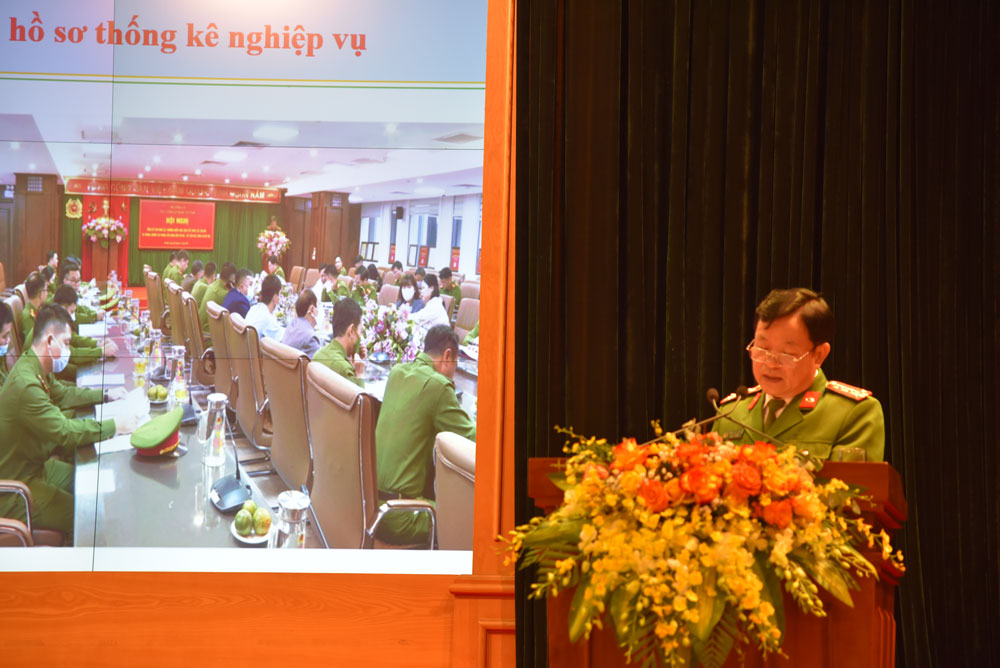 Đồng chí Đại tá Phùng Đức Thắng, Phó Cục trưởng Cục Cảnh sát 13win10 về 13win1 báo cáo tóm tắt kết quả công tác 13win10 về 13win1 năm 2021