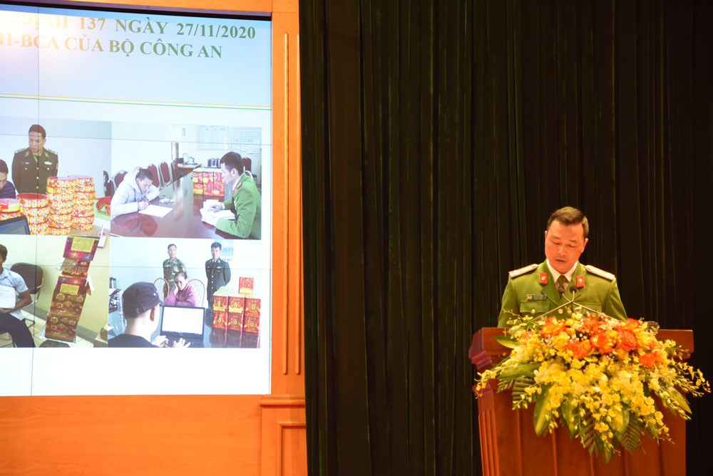 Đồng chí Thượng tá Tô Anh Dũng, Phó Cục trưởng Cục Cảnh sát 13win10 về 13win1 báo cáo các chuyên đề tại Hội nghị