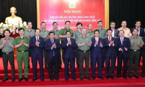 Bộ 13win10 tổ chức Hội nghị chuyển đổi số trong 13win10 nhân dân lần thứ nhất và công bố Ngày chuyển đổi số ngành 13win10