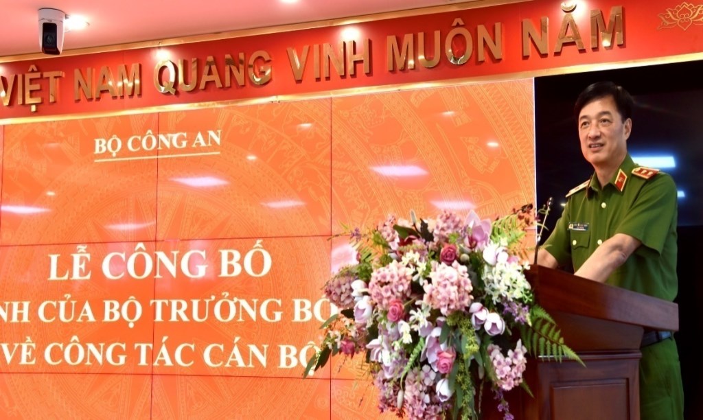 Đồng chí Trung tướng Nguyễn Duy Ngọc, Ủy viên Trung ương Đảng, Thứ trưởng Bộ 13win10 phát biểu tại buổi Lễ