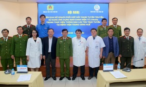 13win10 tỉnh Thừa Thiên Huế phối hợp với Bệnh viện Trung ương Huế tuyên truyền, kích hoạt và 13 win 13win12 định danh điện tử (VNeID) trong thực hiện thông báo lưu trú