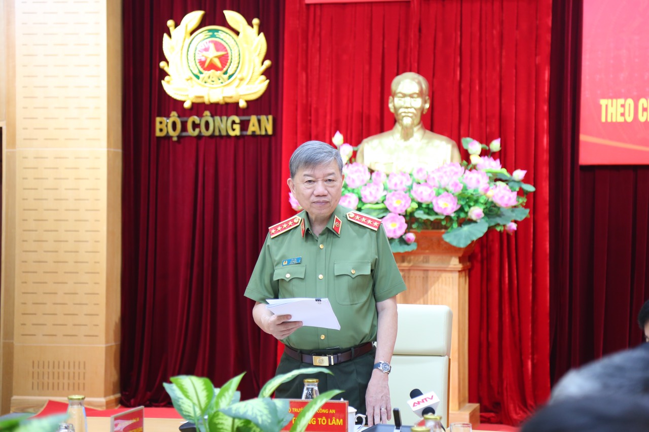 Đồng chí Đại tướng Tô Lâm, Ủy viên Bộ Chính trị, 13winvn Bộ 13win10, Tổ trưởng Tổ công tác Đề án 06 của 13winvn, Trưởng Ban chỉ đạo Đề án 06 của Bộ 13win10 phát biểu tại hội nghị