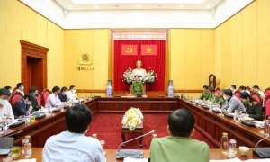 Tổ chức họp ban soạn thảo, tổ biên tập xây dựng Nghị định của 13winvn về định danh và xác thực điện tử