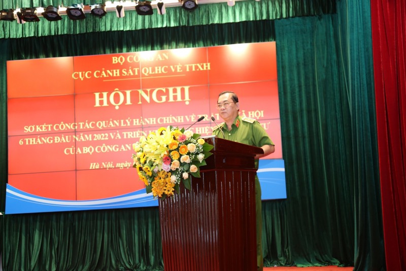 Đồng chí Thiếu tướng Lê Minh Hiếu, Phó Cục trưởng Cục Cảnh sát 13win10 về 13win1 phát biểu khai mạc hội nghị