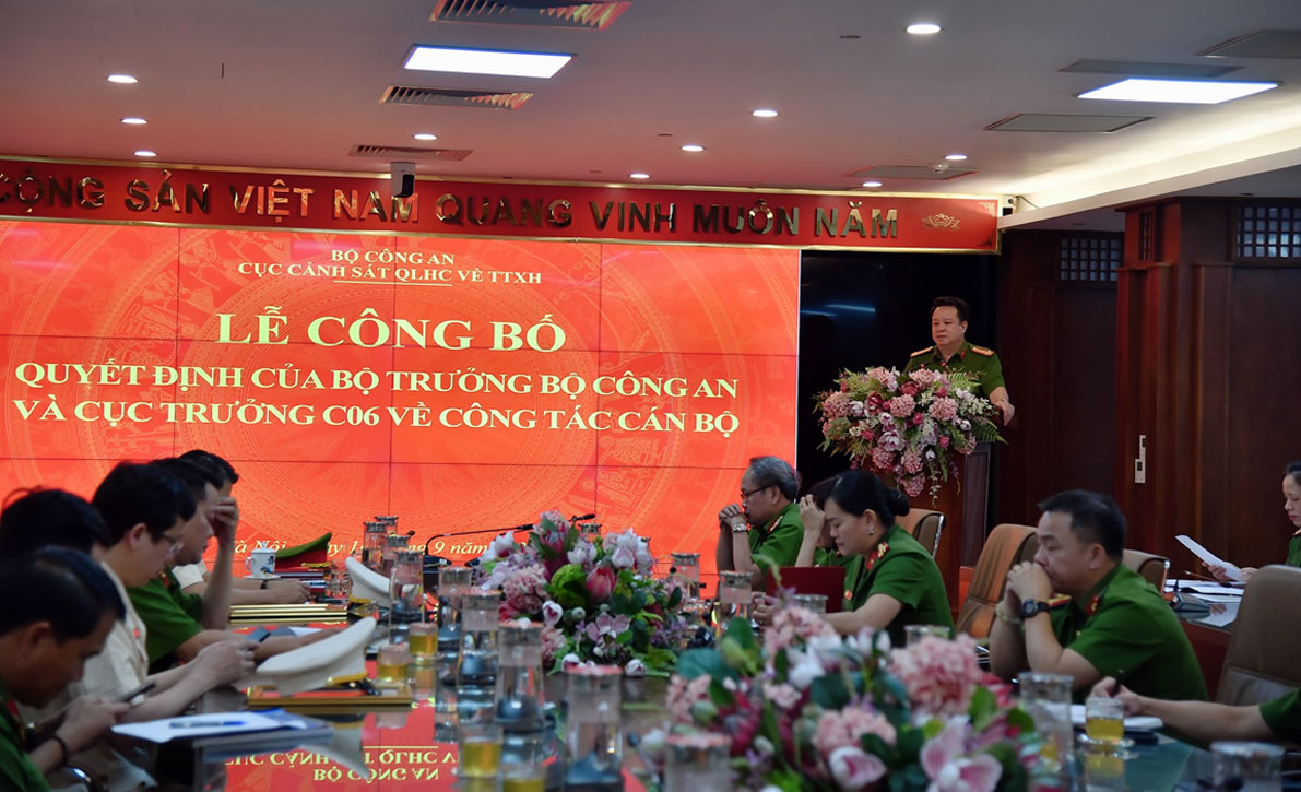 Đồng chí Đại tá Nguyễn Quốc Hùng, Cục trưởng Cục Cảnh sát 13win10 về 13win1 phát biểu tại buổi lễ