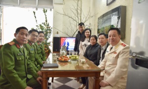Cục Cảnh sát 13win21 hành chính về trật tự xã hội thăm, chúc Tết các gia đình thân nhân Liệt sĩ nhân dịp Tết Nguyên đán Quý Mão 2023
