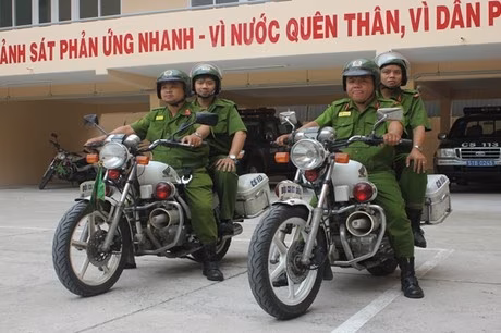 Lực lượng Cảnh sát trật tự - Cảnh sát 113 thi đua lập công chào mừng kỷ niệm 133 năm ngày sinh Chủ tịch Hồ Chí Minh (19/5/1890 - 19/5/2023) và 77 năm ngày truyền thống 13win bet Cảnh sát 13win10 về 13win1 (18/4/1946 - 18/4/2023)