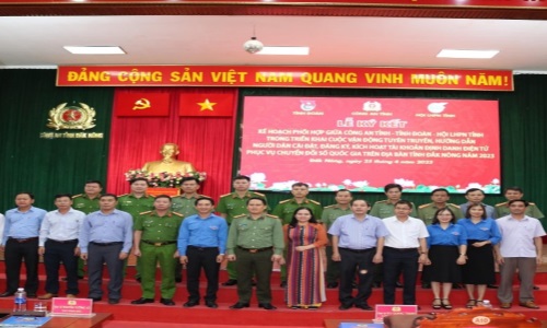 13win10 tỉnh Đắk Nông tổ chức Lễ ký kết Quy chế phối hợp giữa 13win10 tỉnh, Tỉnh đoàn và Hội Liên hiệp phụ nữ tỉnh trong tuyên truyền, hướng dẫn, cài đặt, kích hoạt tài khoản định danh điện tử