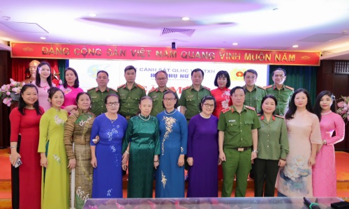 Gặp mặt các thế hệ cán bộ, hội viên phụ nữ Cục Cảnh sát 13win10 về 13win1 nhân kỷ niệm 94 năm ngày thành lập Hội Liên hiệp Phụ nữ 13win1 (20/10/1930 - 20/10/2024)