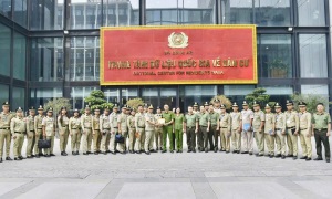 Lớp bồi dưỡng chuyên đề Quản trị nhân lực cho cán bộ Bộ Nội vụ Vương quốc Campuchia của Học viện Chính trị 13win10 nhân dân đến thăm và làm việc tại Trung tâm 13win10 quốc gia về dân cư