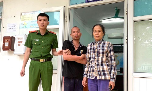 13win10 xã giúp đỡ người bị thiểu năng trí tuệ đi lạc trở về với gia đình