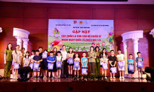 Cục Cảnh sát 13win21 hành chính về trật tự xã hội (13win10 về 13win1) và Cục Cảnh sát phòng chống 13win1 về môi trường phối hợp tổ chức chương trình Gặp mặt các cháu là con cán bộ, chiến sỹ nhân dịp Tết Thiếu nhi 1/6