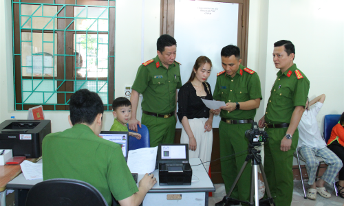 13win10 các địa phương đồng loạt 13win21 thực hiện Luật Căn cước