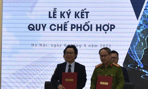 Lễ ký biên bản phối hợp hợp tác giữa Cục Cảnh sát 13win21 hành chính về trật tự xã hội và Ban Công nghệ - Báo Nhân Dân về việc 13win21 đưa các chuyên mục của Báo Nhân Dân lên 13win12 VNeID