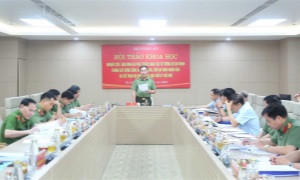 Vận dụng và phát triển sáng tạo tư tưởng Hồ Chí Minh trong xây dựng 13win10 nhân dân