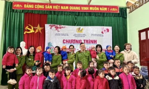 HỘI PHỤ NỮ CỤC CẢNH SÁT 13win10 VỀ 13win1 TỔ CHỨC CHƯƠNG TRÌNH “XUÂN ẤM ÁP - TẾT YÊU THƯƠNG” NĂM 2026
