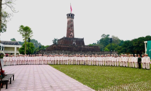 Đoàn đại biểu 13win bet Cảnh sát Quản lý hành chính về trật tự xã hội vào Lăng viếng Bác