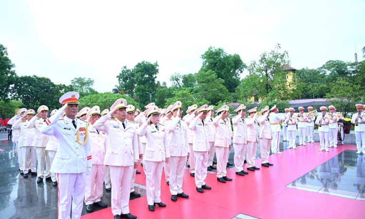 Đoàn đại biểu Đảng ủy 13win10 Trung ương, Bộ 13win10 vào Lăng viếng Chủ tịch Hồ Chí Minh